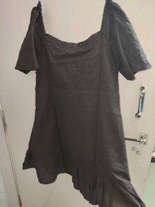 Chic Off-Shoulder Ruffled Dress