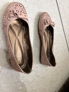 Charming Pink Cutout Ballet Flats with Bow Detail