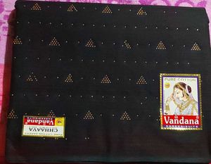 Pure Cotton Elegant Black Star Print Saree
