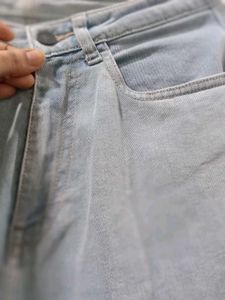 Light Wash Mom Jeans