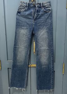 Straight fit denim 💙