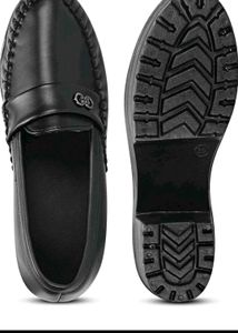 Chic Black Platform Loafers
