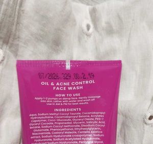 Foxtale Oil &amp; Acne Control Face Wash 💗🧴
