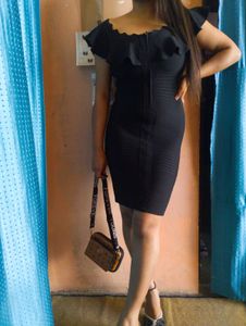 🌸Size:-xs to M Chic Black Bodycon Mini Dress🌸