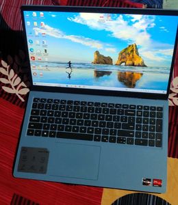 Dell Laptop(16 gb ram,256gb ssd