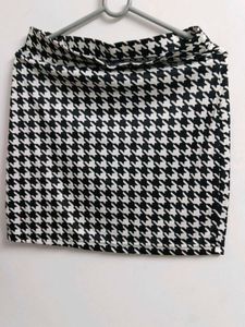New Top &amp; Houndstooth Skirt Set