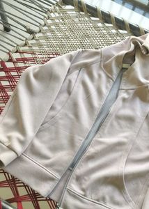 Soft Pink Zip Hoodie Sweatshirt – Cozy &amp; Stylish �