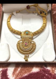 Exquisite Gold-Tone Necklace Unused