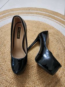 Size 37 Brand New Pumps Heels 4.5inches