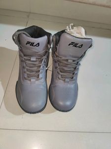 FILA MEN'S CASUAL SHOES. LIKE NEW. GOOD CONDITION