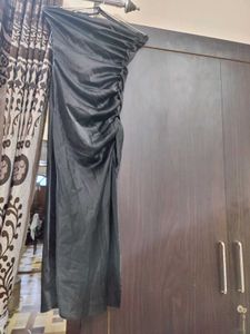 Chic Black One-Shoulder Ruched Dress