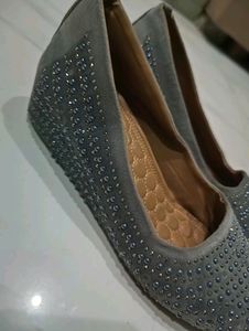 Grey Stone Bellies Heel For Women