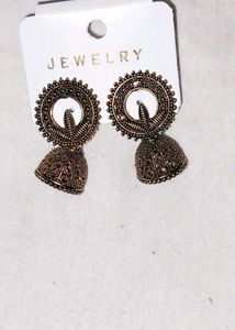 Earring set: 4 Stylish Pairs