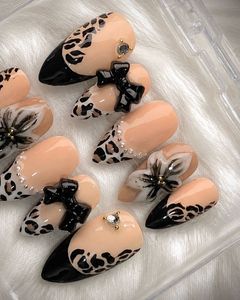 Chic Leopard Print Press-On Nails