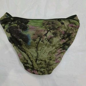 ⭐ Stylish Bikini Bottom