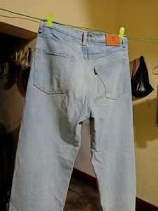Light Wash Straight Leg Jeans
