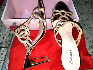 price droped😍Branded Princess Heel By Metro Sh