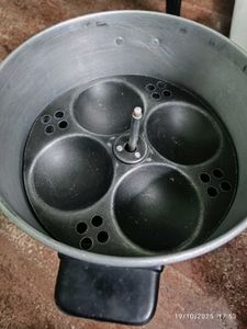 non stick Idli Maker with Pot(24idly)