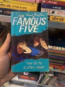 The Famous Five: Five Go to Mystery Moor