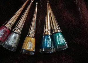 Touch Up Glitter Eyeliner Set