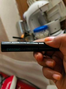 Iconic Eye Liner