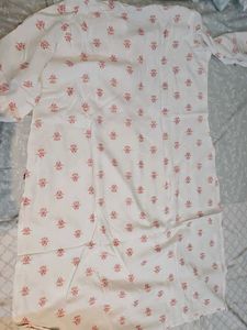 Elegant White Kurta with Pink Floral Print