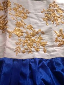 Beautiful Unstitched Long Gown🎀