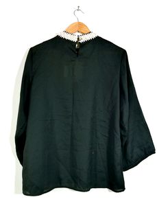 Black &amp; White Top (Women)