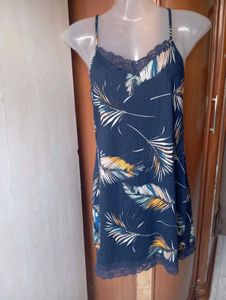 Navy Blue Feather Print Nightdress