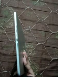 ipad  A1567 - absolutely perfect condition