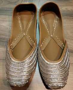 Juttis/Mojaris