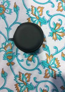 Black Round Zippered Pouch Case