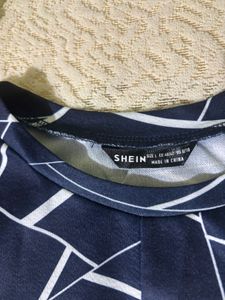 shein Stylish Geometric Print Twist Top
