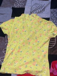 Floral Print Zip Neck Top