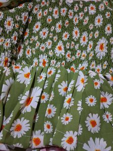 Chic Daisy Print Peplum Top