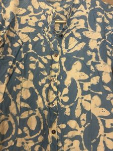 hirry up price drop Blue &amp; White Floral Print Top