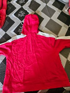 New Levis Red Striped Women's Hoodie❤🤩