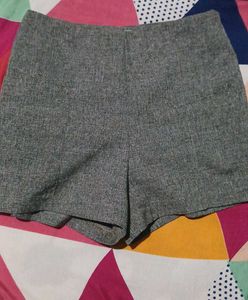 Chic Grey Textured Shorts