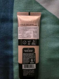 e.l.f. Soft Glam Satin Foundation