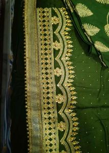 Green unstitched suite