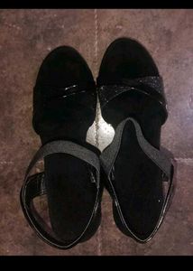 Chic Black Wedge Sandals