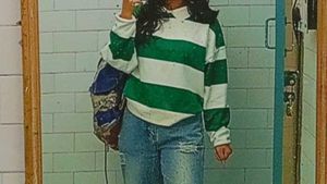 Striped Long Sleeve sweatshirt