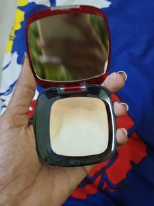 Loreal Infallible Powder Foundation Golden beige