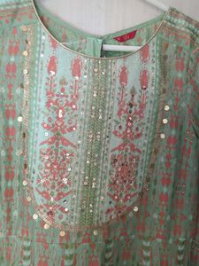 Elegant Green Embroidered Kurta
