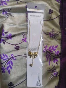 Gold Bow Pendant Necklace
