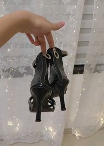 black pencil heels