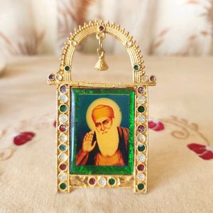 Guru nanak Ji Showpiece