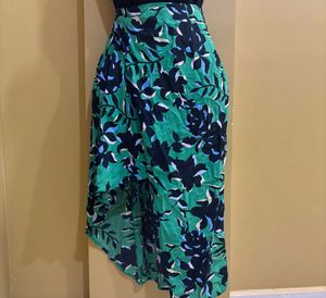 ☘️Green Floral Asymmetrical Skirt