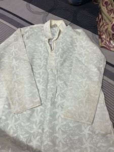 Elegant White Chikankari Kurta