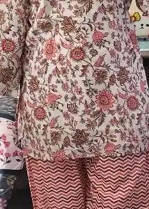 Chic Floral Print Kurta and Pant Set